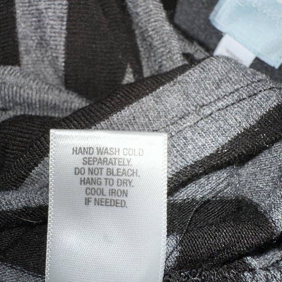 Sunday Cowl Neck sweater - Picture 7 of 7